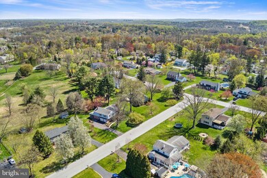 64 N Forge Manor Dr, Phoenixville, PA 19460 - photo 5