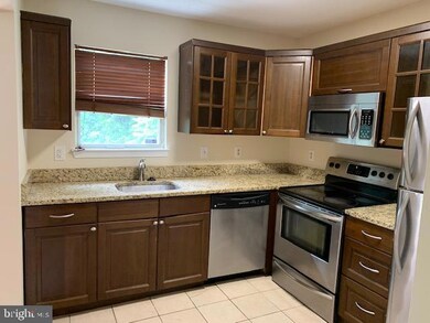 1303 Upcot Ct, Capitol Heights, MD 20743 - photo 7