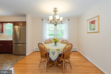 5823 Melville Rd, Sykesville, MD 21784 - photo 6