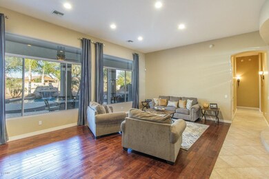 6) LIVING ROOM