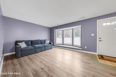 1031 Carousel Dr, Jefferson City, MO 65101 - photo 4