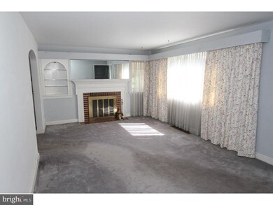 25 Elm St, Boyertown, PA 19512 - photo 3