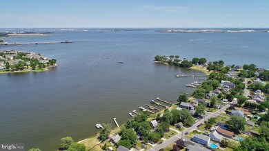 8434 Bay Dr, Pasadena, MD 21122 - photo 4