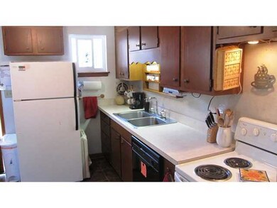 363 Mayflower Blvd, Columbus, OH 43213 - photo 4