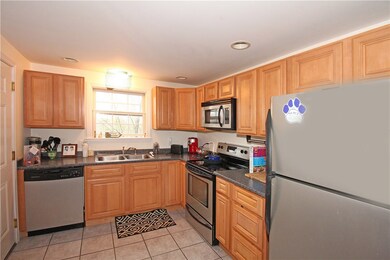 671 Metacom Ave unit 32, Bristol, RI 02809 - photo 3