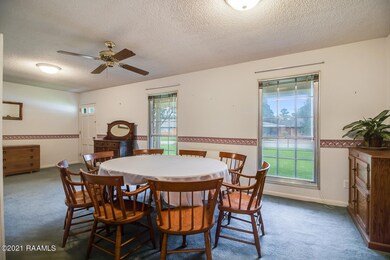 102 Maplewood Dr-4