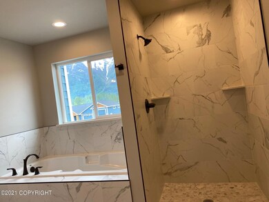 PHOTO SIMILAR MASTER BATH