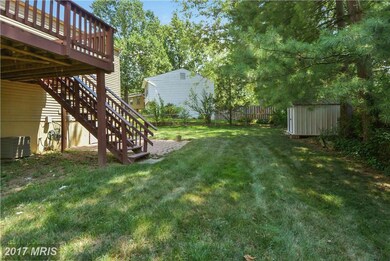 9207 Honey Creeper Ct, Burke, VA 22015 - photo 3