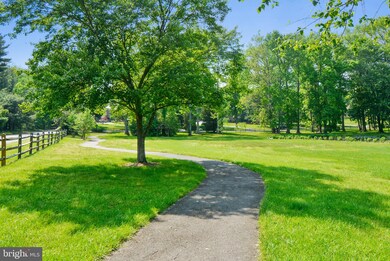 12144 Palisades Dr, Dunkirk, MD 20754 - photo 5