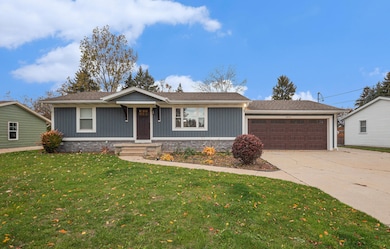 8541 Woodhaven Dr SW, Byron Center, MI 49315 - photo 3