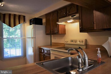 923 N Angel Valley Ct, Edgewood, MD 21040 - photo 2