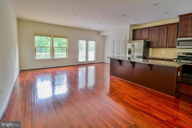 7213 Winding Hills Dr, Hanover, MD 21076 - photo 5