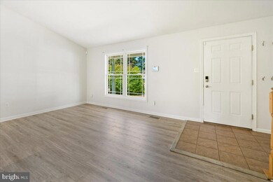 6672 Mid Summer Night Ct, Sykesville, MD 21784 - photo 3