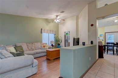 2658 Holy Cross Dr, Las Vegas, NV 89156 - photo 5