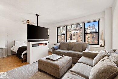 345 E 52nd St unit 9-A, New York, NY 10022 - photo 4