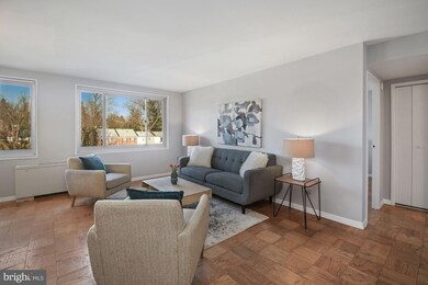 Park Sutton Condominiums unit 605, Silver Spring, MD 20910 - photo 5