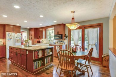 20509 Watkins Meadow Dr, Germantown, MD 20876 - photo 5