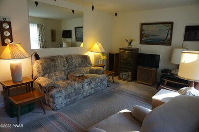 146 Palmetto Dr, Milford, PA 18337 - photo 3