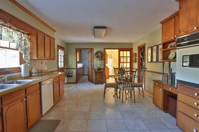 581 Richmond Rd Ext Kitchen 3