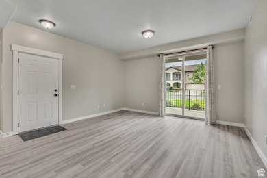 281 W 650 N unit C, Centerville, UT 84014 - photo 3