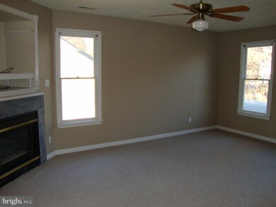 6208 Forest Grove Dr, Fredericksburg, VA 22407 - photo 7