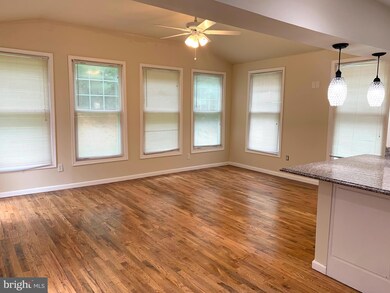 26 Blackburn Ct, Burtonsville, MD 20866 - photo 6