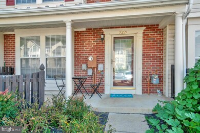 9221 Cardinal Forest Ln unit 32, Lorton, VA 22079 - photo 3