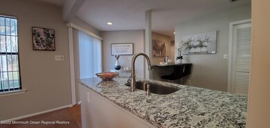 27 Farragut Square, Freehold, NJ 07728 - photo 7