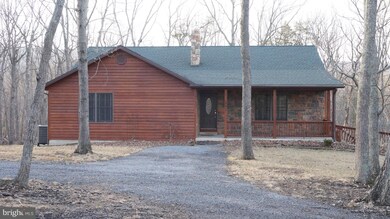 406 Colonial Dr, Berkeley Springs, WV 25411 - photo 2