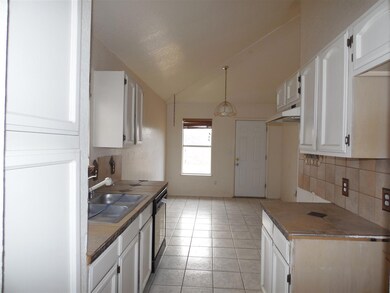 165 Lago Seco Dr, Horizon City, TX 79928 - photo 5