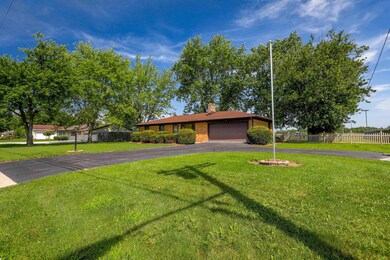 351 E Dustman Rd, Bluffton, IN 46714 - photo 5