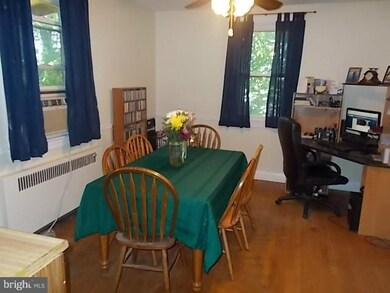 4419 Maple Ave, Halethorpe, MD 21227 - photo 4