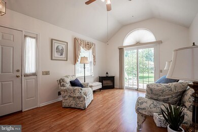 3 Kensington Ct unit 81, Wilmington, DE 19804 - photo 2