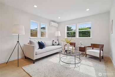 8227 Latona Ave NE, Seattle, WA 98115 - photo 4