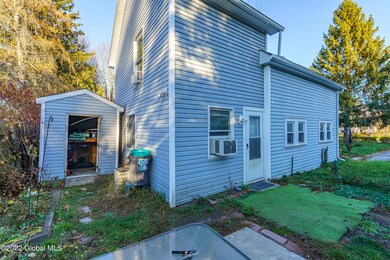 8 Cuthbert St, Schenectady, NY 12302 - photo 4