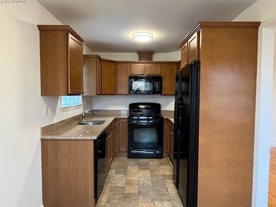 40 Corchaug Ave unit A, Port Washington, NY 11050 - photo 2