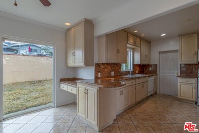 2233 Wellington Rd, Los Angeles, CA 90016 - photo 6