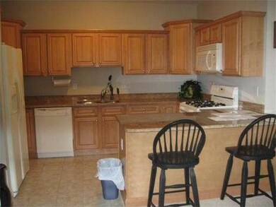 919 Bay St unit 30, Fall River, MA 02724 - photo 5