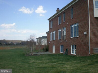 19597 Northampton Ln, Leesburg, VA 20175 - photo 4