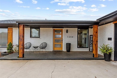 1204 Camelot Dr, Clinton, OK 73601 - photo 5