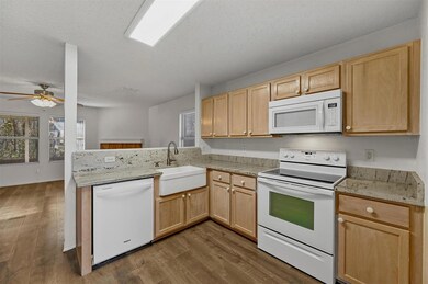 9200 Seven Oaks Ln, Denton, TX 76210 - photo 6