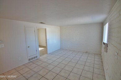 5833 North Unit