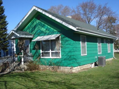 SE side