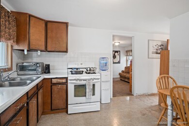 11 E Van Buren St, Oswego, IL 60543 - photo 7