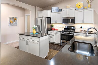 4757 SW Umatilla Ave, Redmond, OR 97756 - photo 4