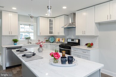 638 E Manoa Rd, Havertown, PA 19083 - photo 2