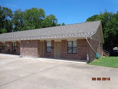 508 NW 5th St, Bentonville, AR 72712 - photo 2