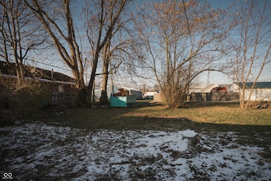 908 W Laurel St, Seymour, IN 47274 - photo 7