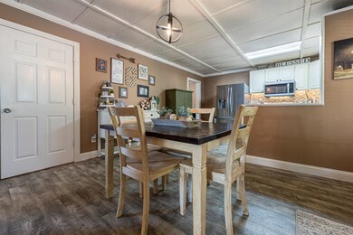 503 E 9th St, Auburn, IN 46706 - photo 6