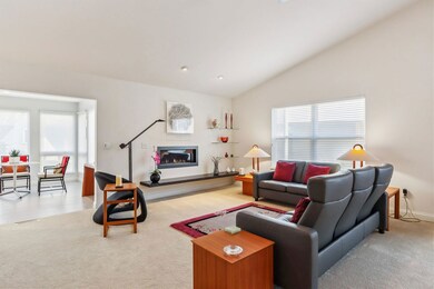 2130 Terra Ln, Coralville, IA 52241 - photo 4